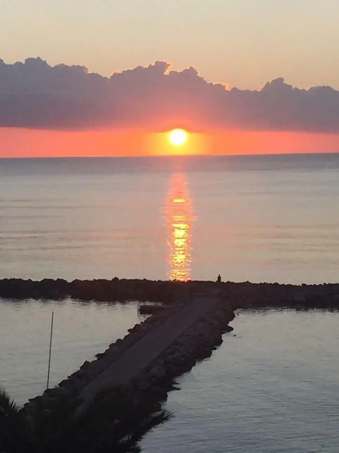 Villa Kaki Nur 5 Minuten Uber Die Treppe Zum Strand, Mit Fantastischer Aussicht Und Freiem Parken Opatija Lejlighed